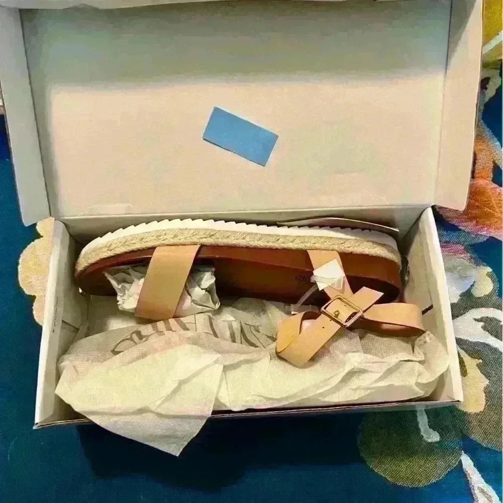 Brand New Dreampairs Platform Sandals